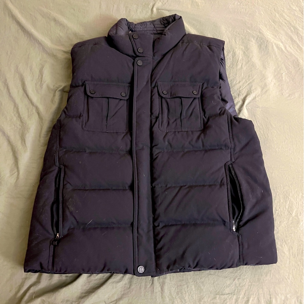 Lululemon Vintage Black Insulated Puffer Vest - Size L (EUC)